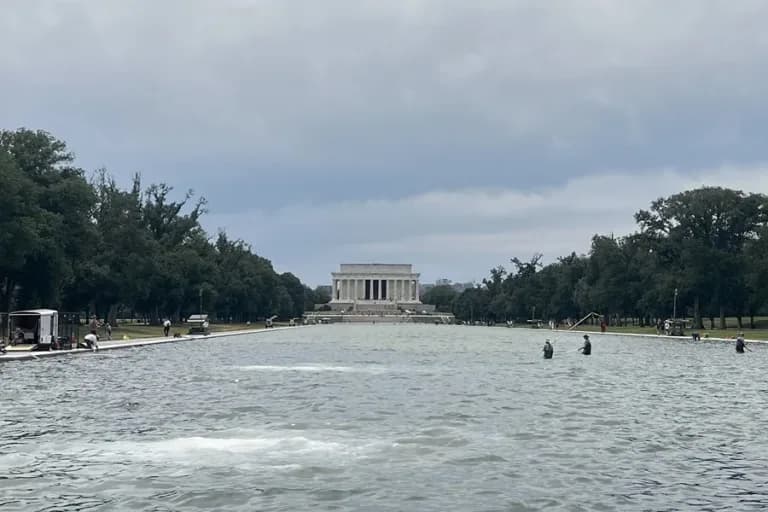 Trump y su obsesión con el Estanque Reflectante de DC