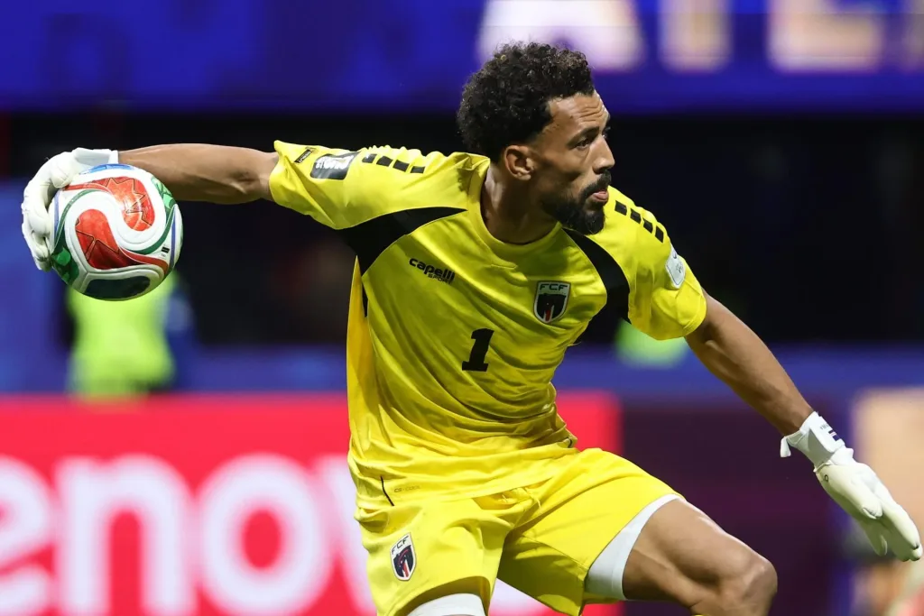 Vozinha emocionado tras firmar su contrato con Colo-Colo