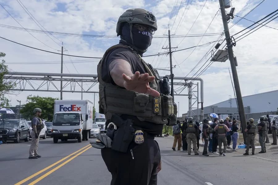 ICE arrestó a 2,171 personas en Arizona