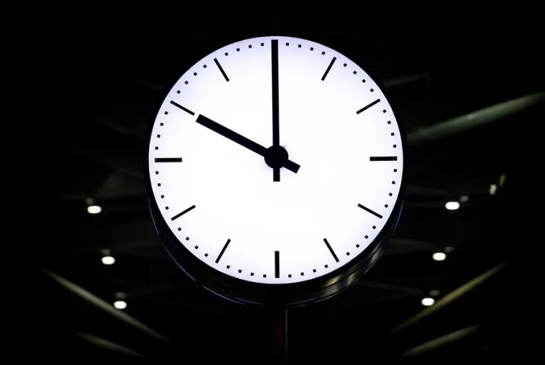 ¿Cuándo cambiará la hora en Estados Unidos en 2026?