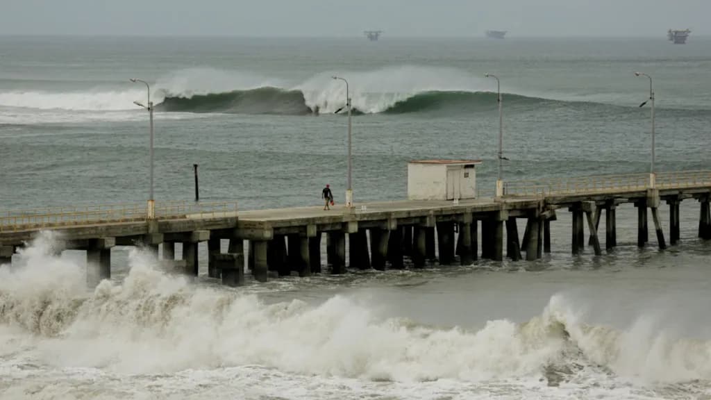Huracán Marie golpea el sur de California