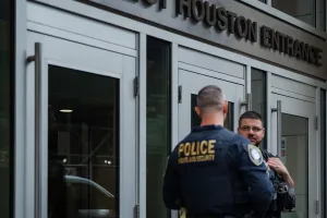 ALERTA: Juez reconoce que ICE arresta en ‘condiciones inhumanas’