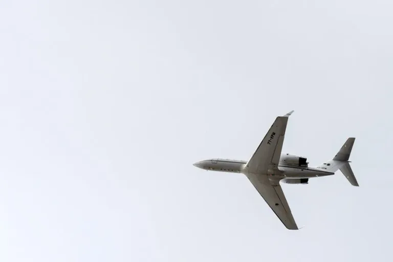 ALERTA: Seis desaparecidos tras perder contacto avión de Bermudas a Boston