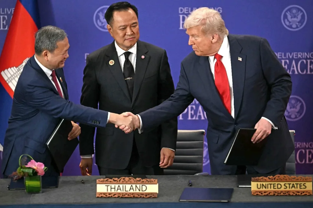 EN PORTADA: TRUMP CONQUISTA ASIA