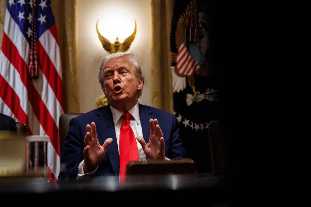 EN PORTADA: TRUMP, EL ESCÉPTICO VACUNADO