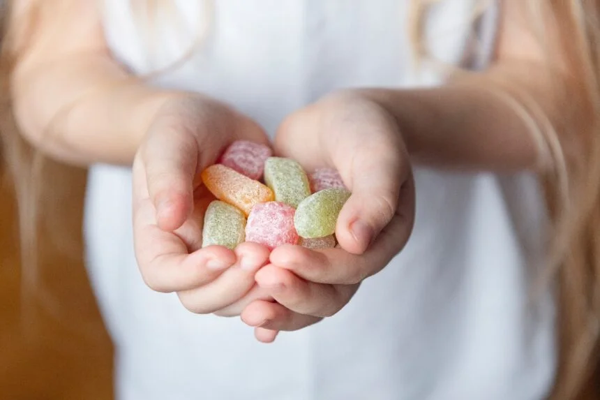 ¿Menos azúcar? Alternativas latinas naturales para cuidar a tus hijos