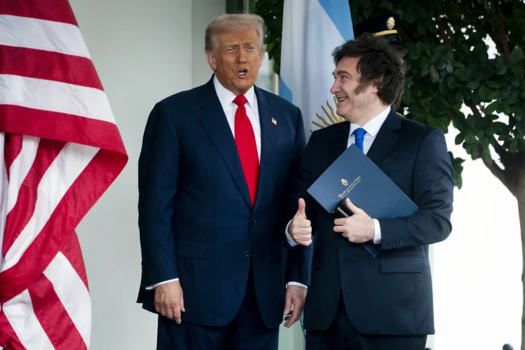 EN PORTADA: SALVAVIDAS A ARGENTINA